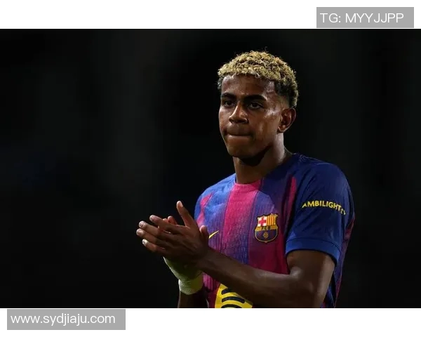 球迷为弗里克鼓掌：从逆境到荣耀的执教传奇