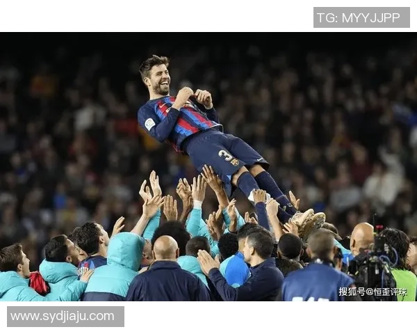 告别传奇：37岁巴萨头牌告别诺坎普，顶薪负担终成过往，球迷祝福伴他远航